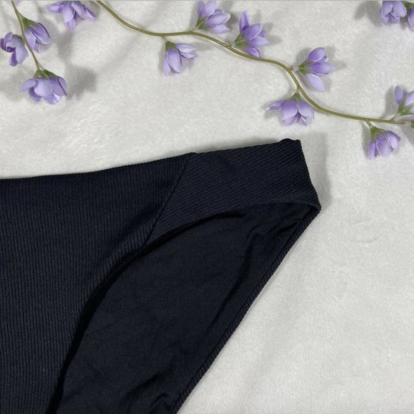 NEW Becca Fine Line Ribbed Bikini Bottoms Black SZ Medium - Picture 5 of 12